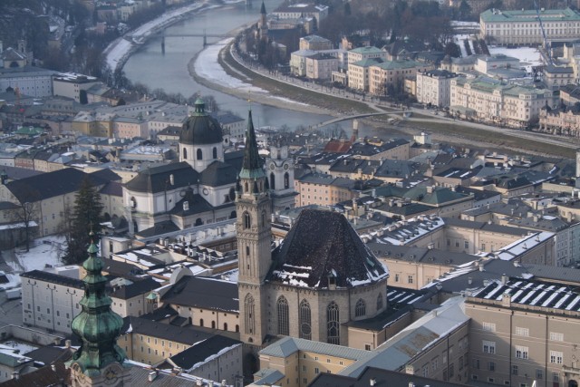 Blick zur Franziskanerkirche und zur Kollegienkirche